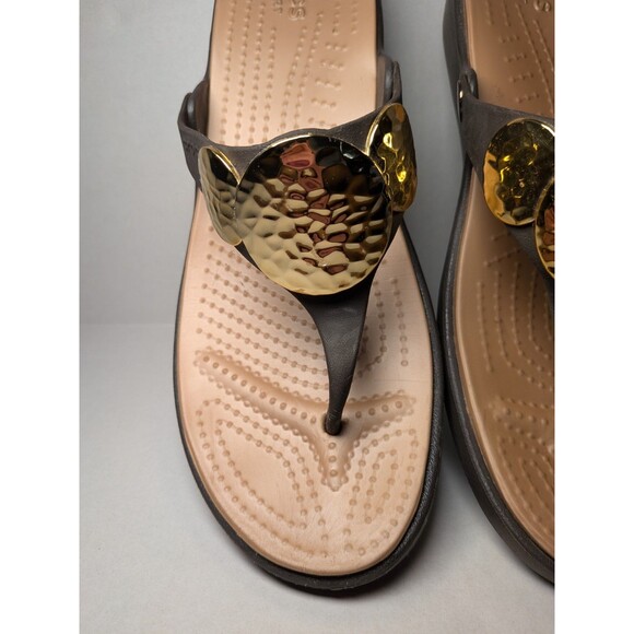 Crocs Sandal Women's 11 Sanrah Brown Gold Embellish Wedge Thong Flip Flops Slide - Picture 7 of 12